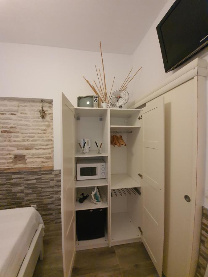 Recuerdos De La Abuela Apartment Севиля Екстериор снимка